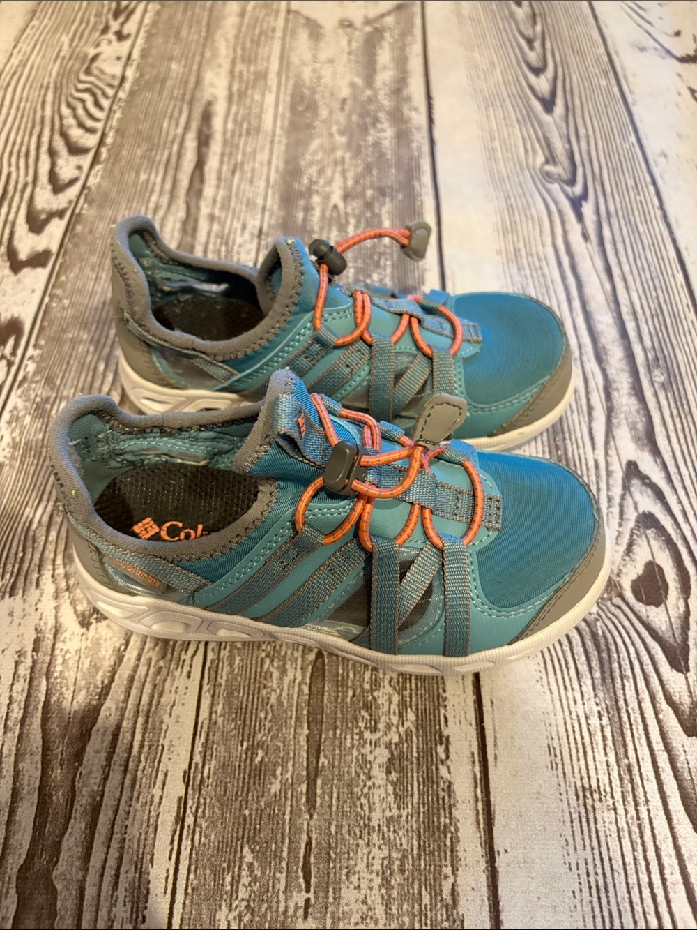 Columbia Kids Teal Hiking Shoes - Picture 2 of 4